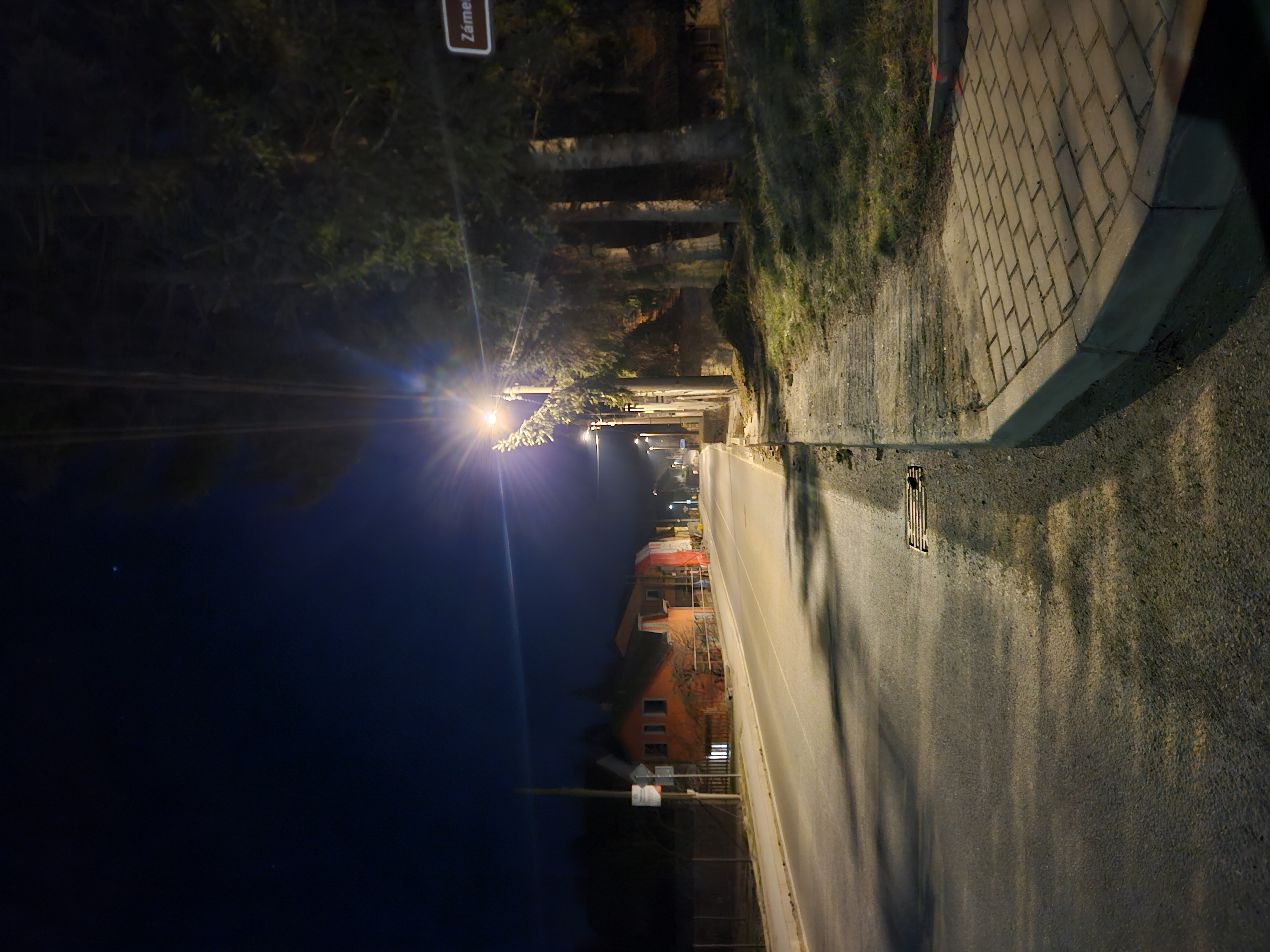 Náhledový obrázek článku: Pokračuje výměna svítidel VO