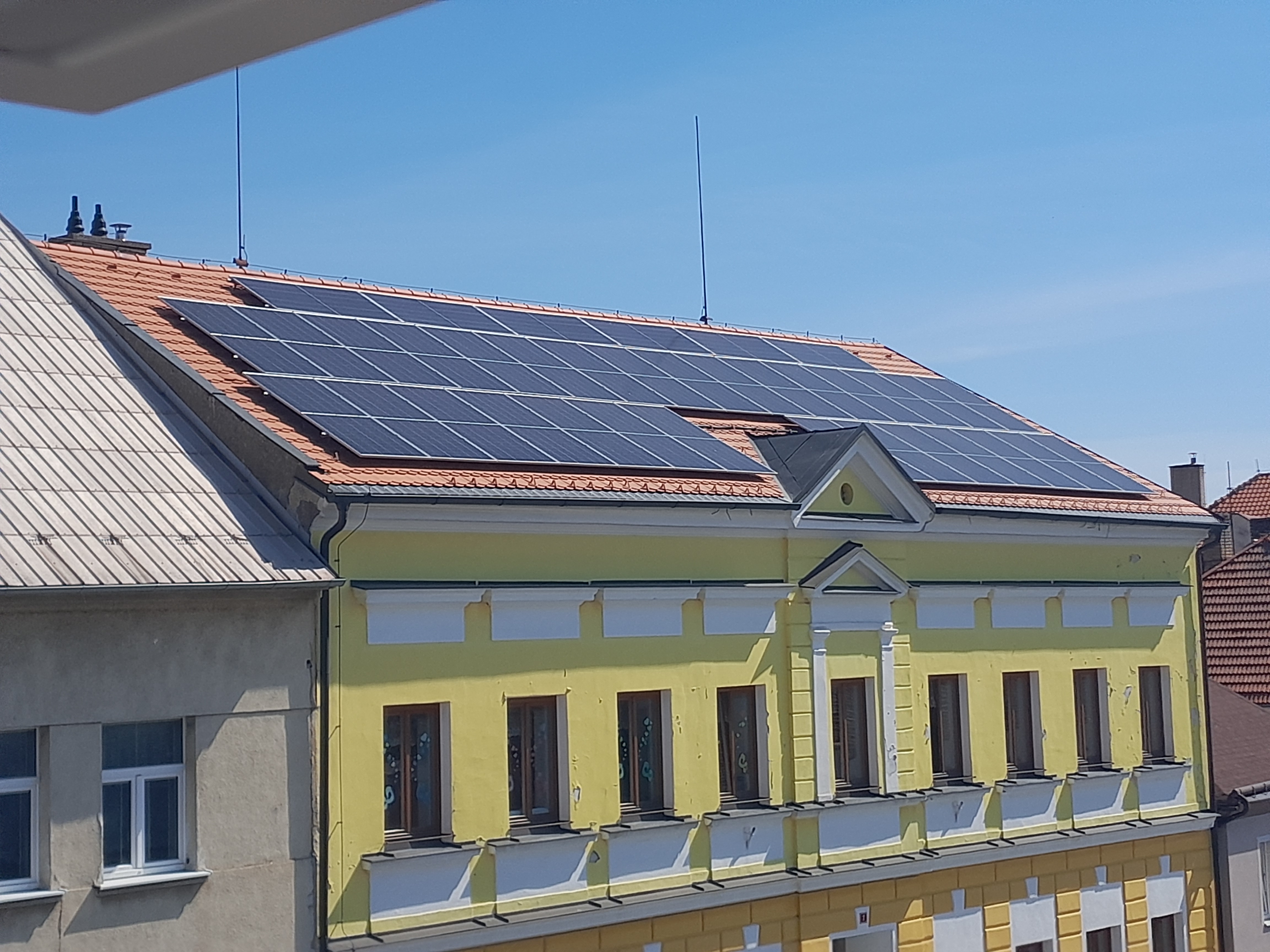 Náhledový obrázek článku: Nové fotovoltaické elektrárny na budovách obce